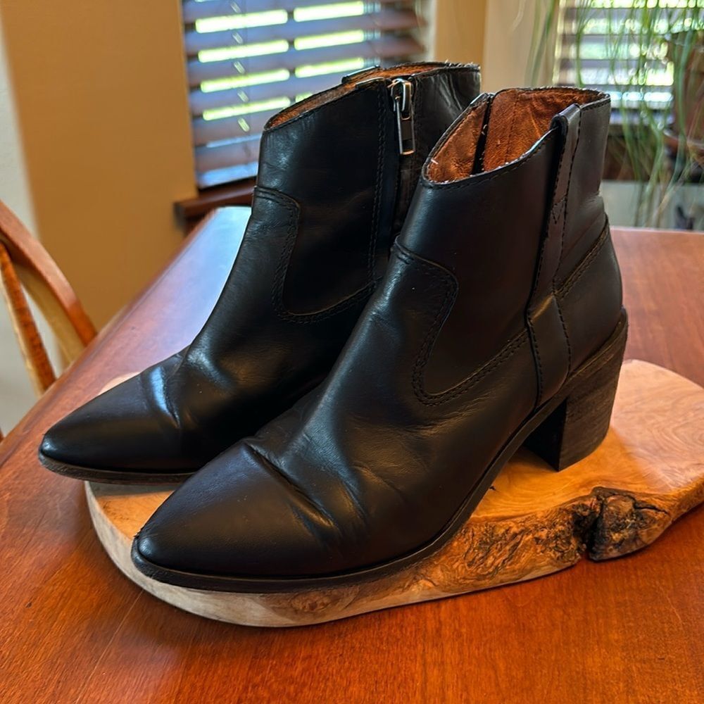 Madewell The Hailie Black Leather Ankle Boot - 6.5